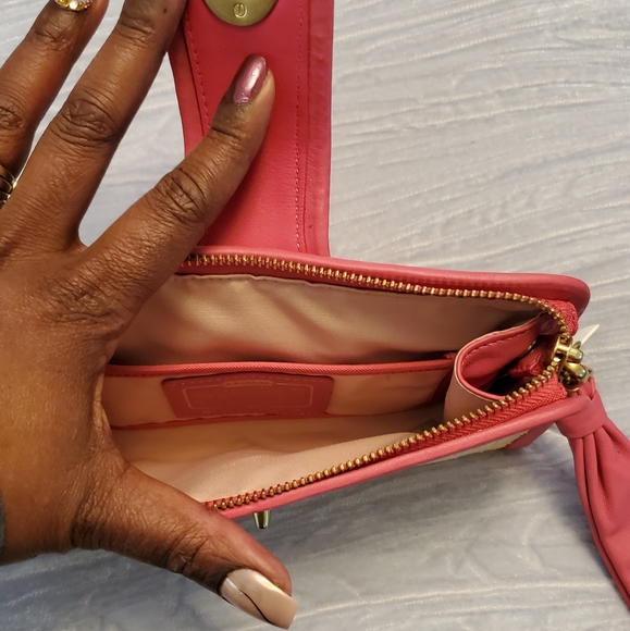 Wristlet - Picture 2 of 3